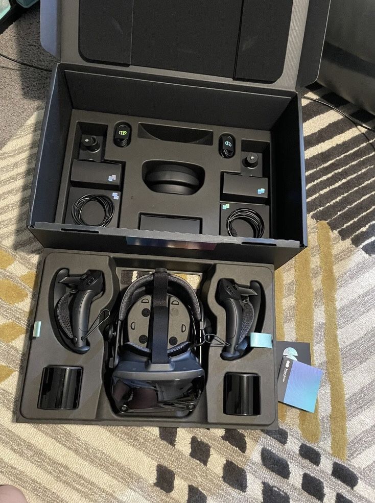 Valve Index Full Kit W 100% Of Original Parts. Packaging And Documents