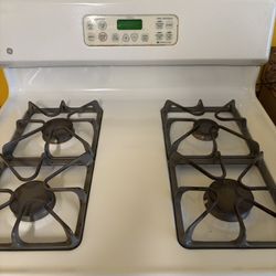  Free working stove ( not sure about the oven, I haven’t tried it 