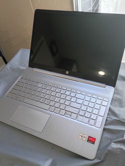 HP 15-ef1030nr AMD Radeon graphics AMD Athlon Gold