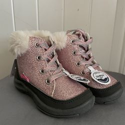 OshKosh B'Gosh Child Ramira Everplay Fashion Boot- Size 6 Toddler Faux Fur Boot