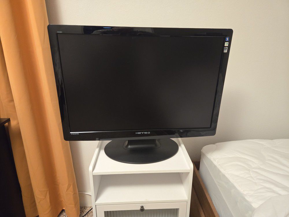28" Monitor Excellent Condition