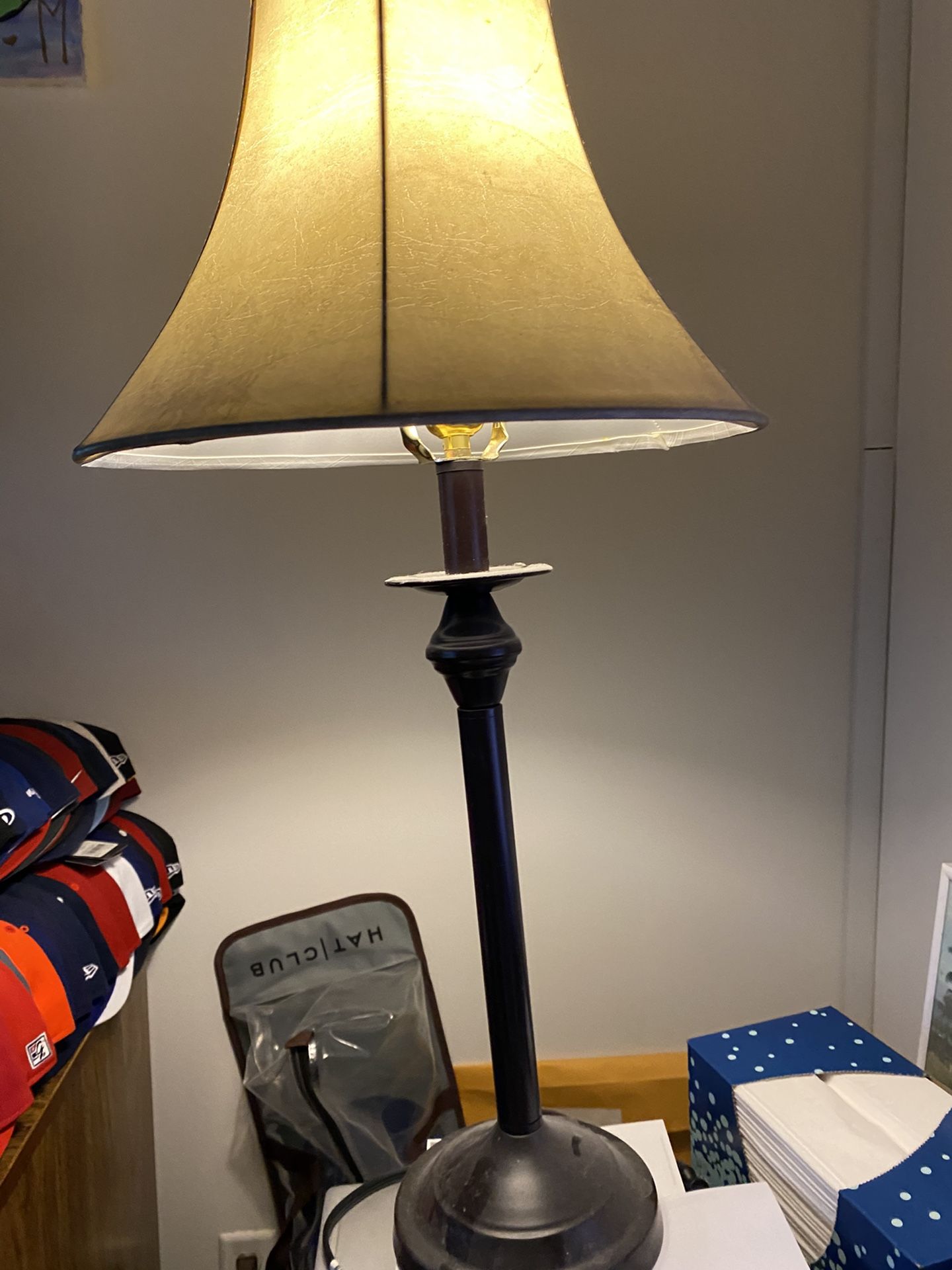 Desk lamp