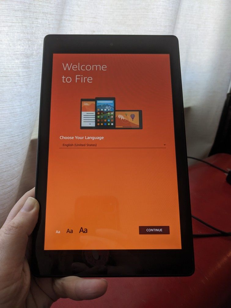 Great condition Kindle Amazon Kindle Fire HD 8 (PR53DC) 6th Generation With Original Charger