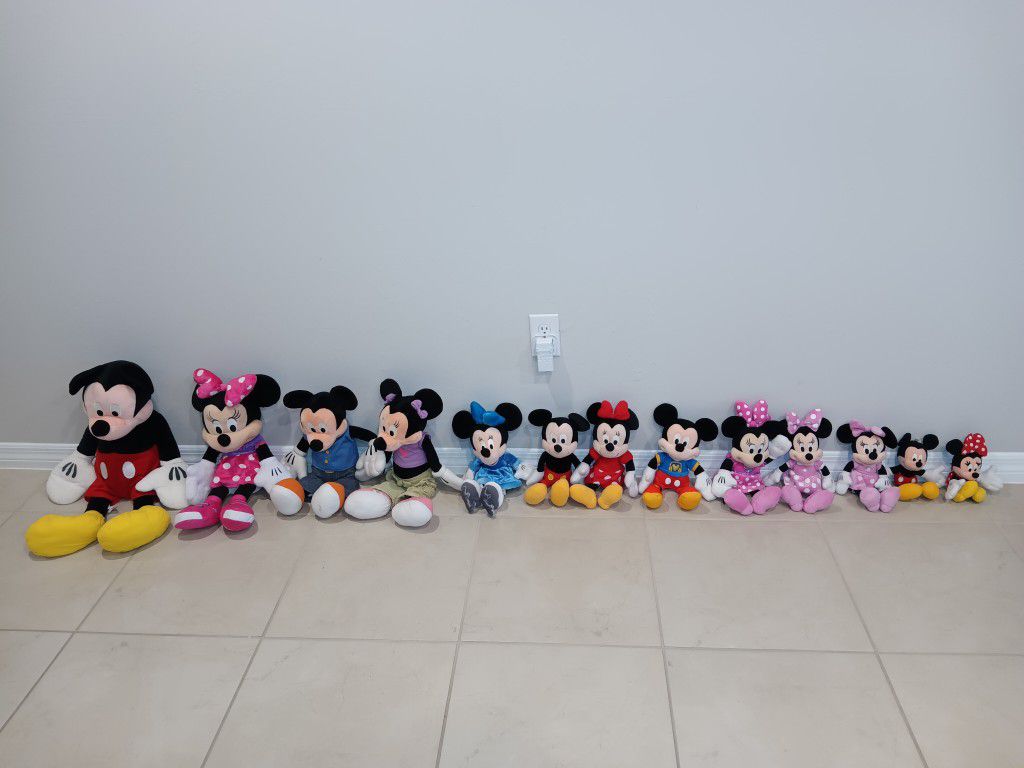 Whole Minnie And Mickey Plushies Collection