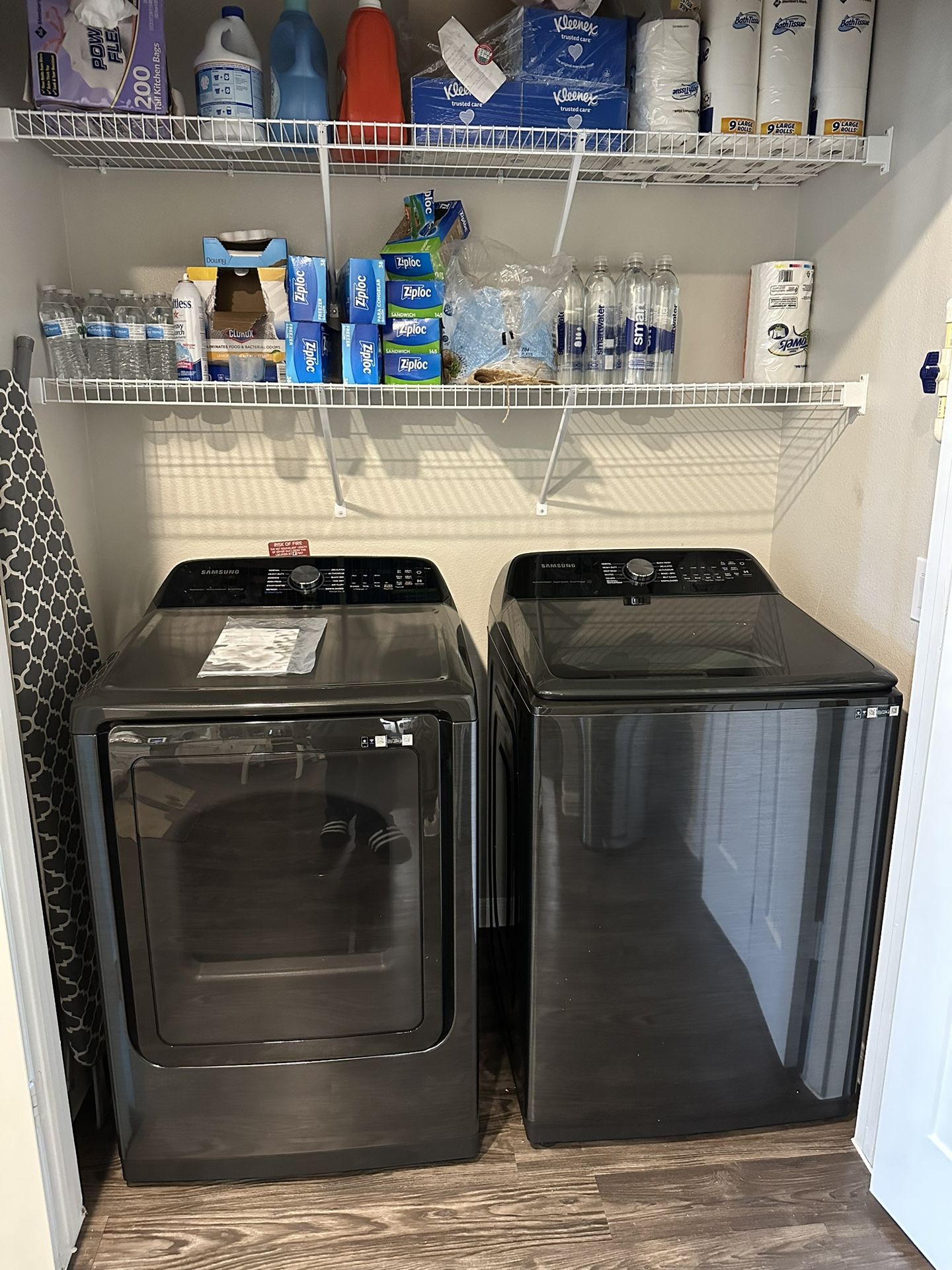 New, Barely Used Samsung Washer/Dryer