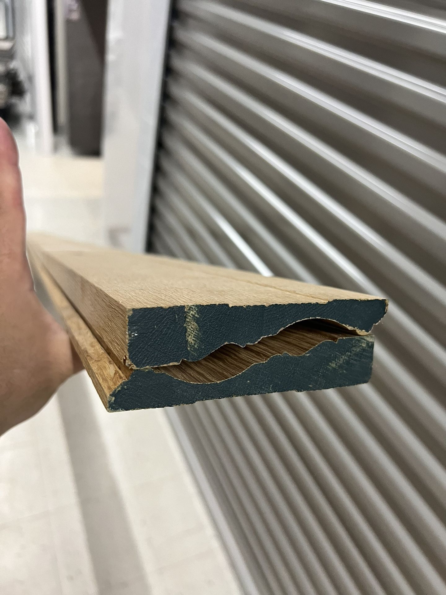 Red Oak 4 inch molding total 20 feet.