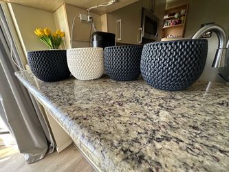 Flower pots