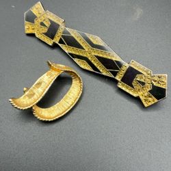 Brooch 