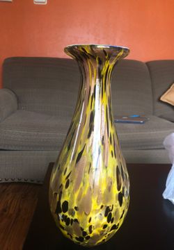 Glass vase