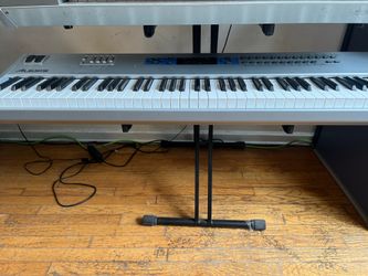 Alesis 88 keys piano QS 8