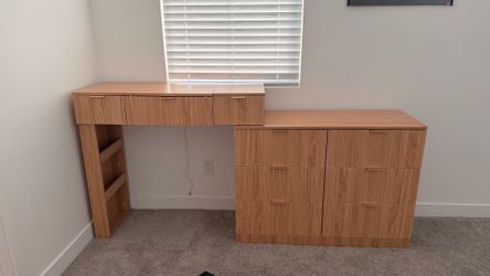 Dresser/ Vanity
