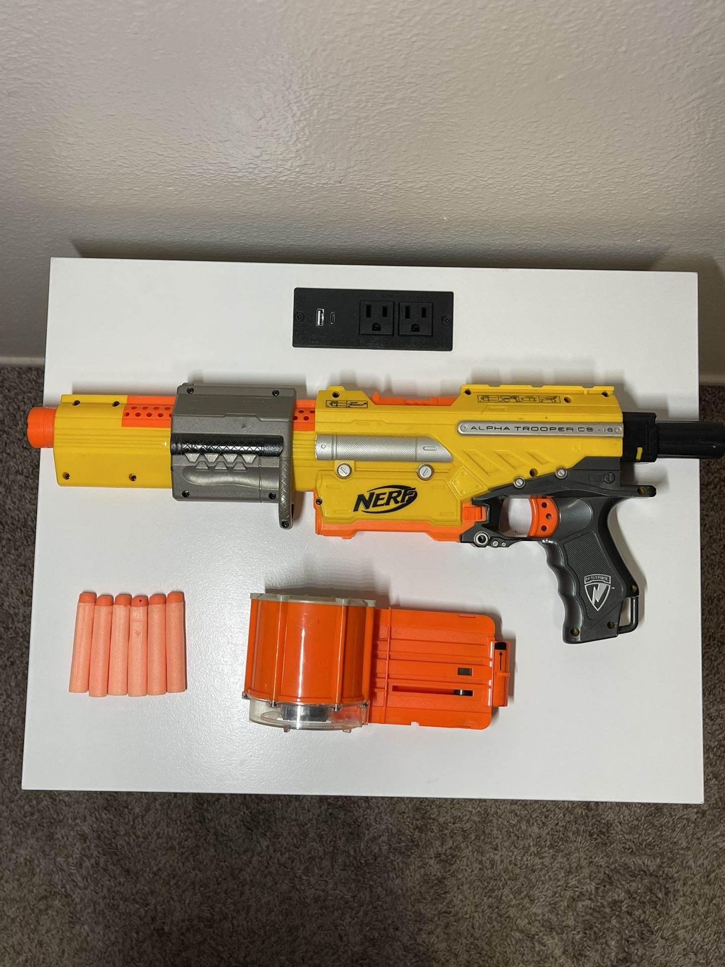 Nerf N-Strike Elite Alpha Trooper CS-18 Blaster + Drum Magazine & 6 Darts