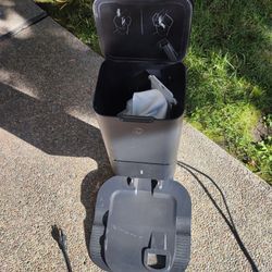 Clean Base Automatic Dirt Disposal System for Roomba i Series. i1 i2 i3 i4 i6 i7 i8
