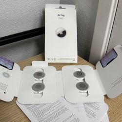 Apple AirTags 