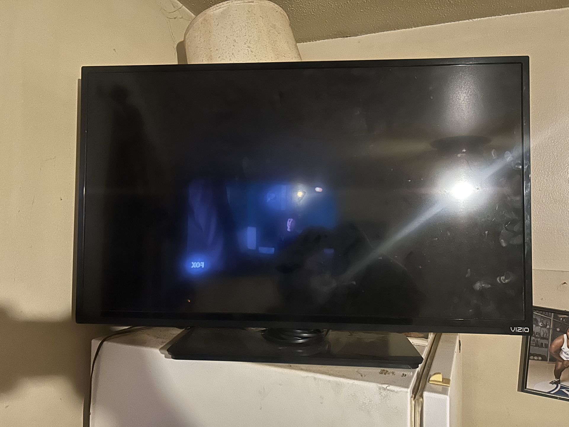 40 Vizio Tv no remote