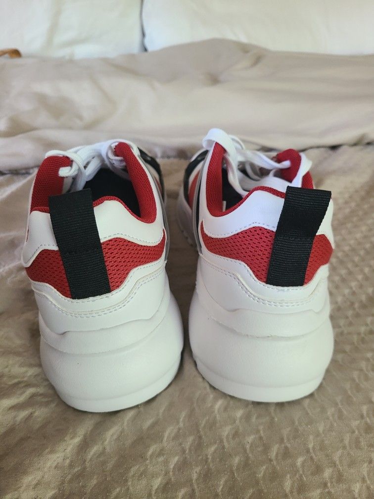 Tommy Hilfiger Men's Skyler Sneaker Size 9