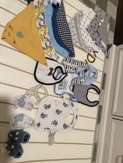 15 bandana bibs/regular bibs & slipper footies