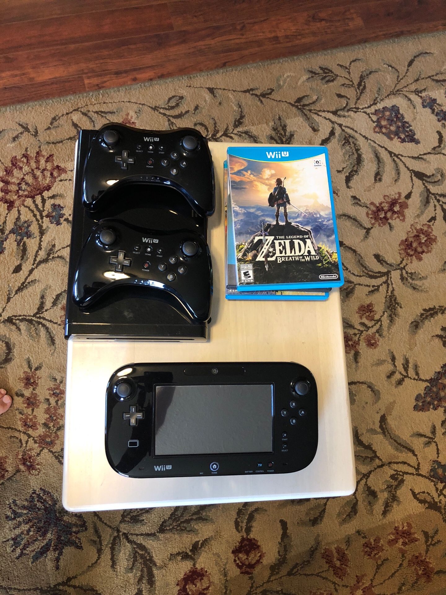 Wii U (32GB) w/games and controllers