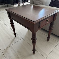 Ethan Allen British Classics End table 