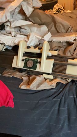 Knitting Machine  With All Attachments And Extras 