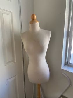 Female dress form