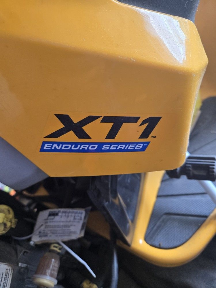 Cub Cadet Riding Lawn Mower LT 46