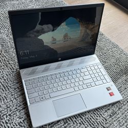 Laptop HP Pavilion 15 AMD R5 8gb 128gb 