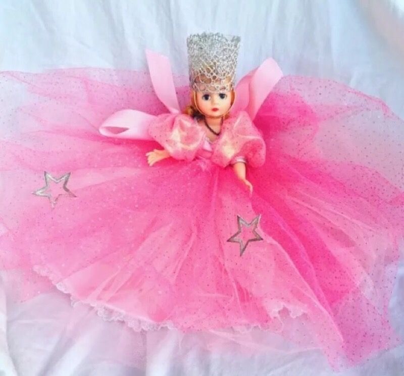 Madame Alexander Glinda The Good Witch Porcelain Doll Collectible with Stand (The Wizard of Oz)