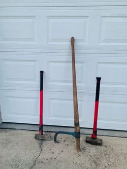 Timber hook, splitting maul and sledgehammer