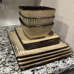 Antique/rustic style plate set