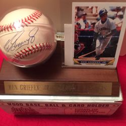 Ken Griffey Jr signed baseball and card plack.