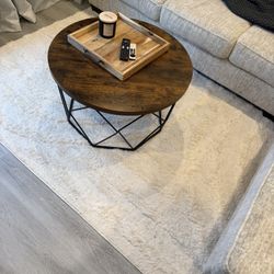 Rug And Coffee Table 