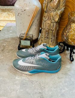 Men’s Nike Hyperlive Basketball Shoes 819663-004 Wolf Gray/Carolina Blue Size 12
