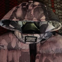 Burberry Rave-Print Puffer Jacket