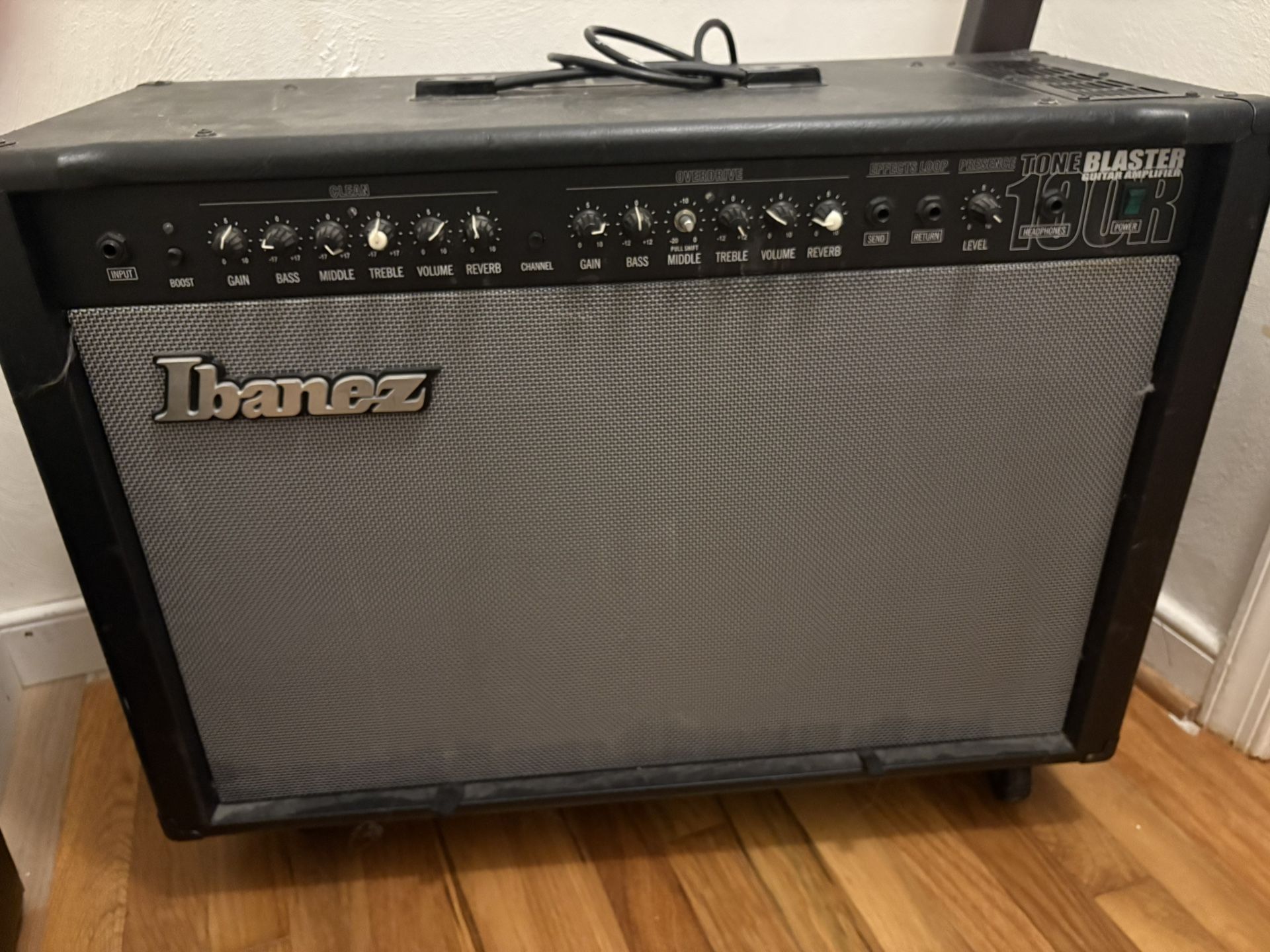 Electric Guitar Amplifier - Ibanez 100W Tone Blaster