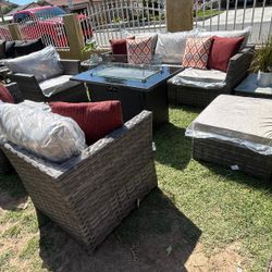 Patio Furniture Set Outdoor  New In The Box 