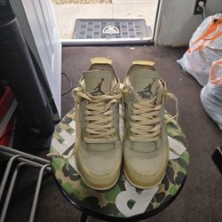 Jordan 4s