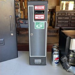 Dollar To Change Vending Machine