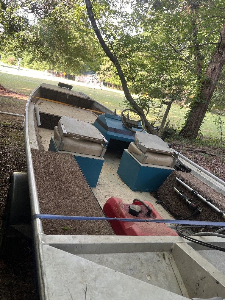 1983 Bass Tracker 16ft