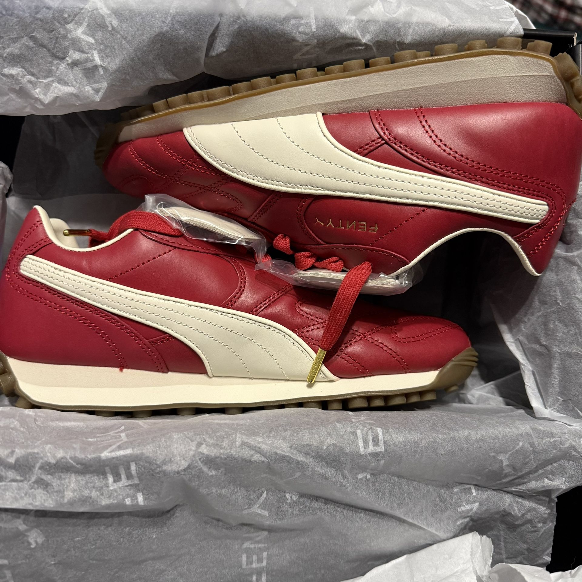 BNIB Womens FENTY x PUMA Avanti Trainer USA 7