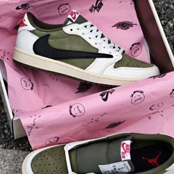 DS Jordan 1 Low Travis medium olive