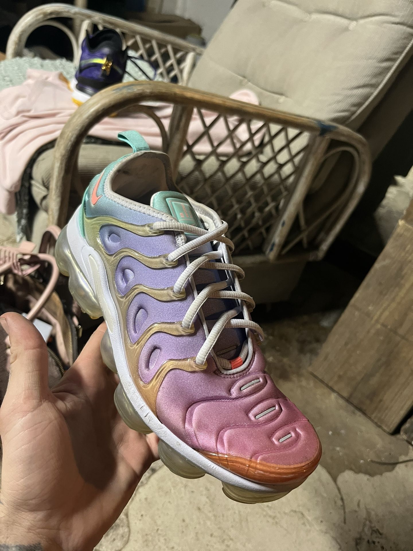 Womans Nike Vapor Max Size 9