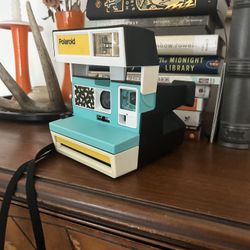 Polaroid Camera 80s Edition 