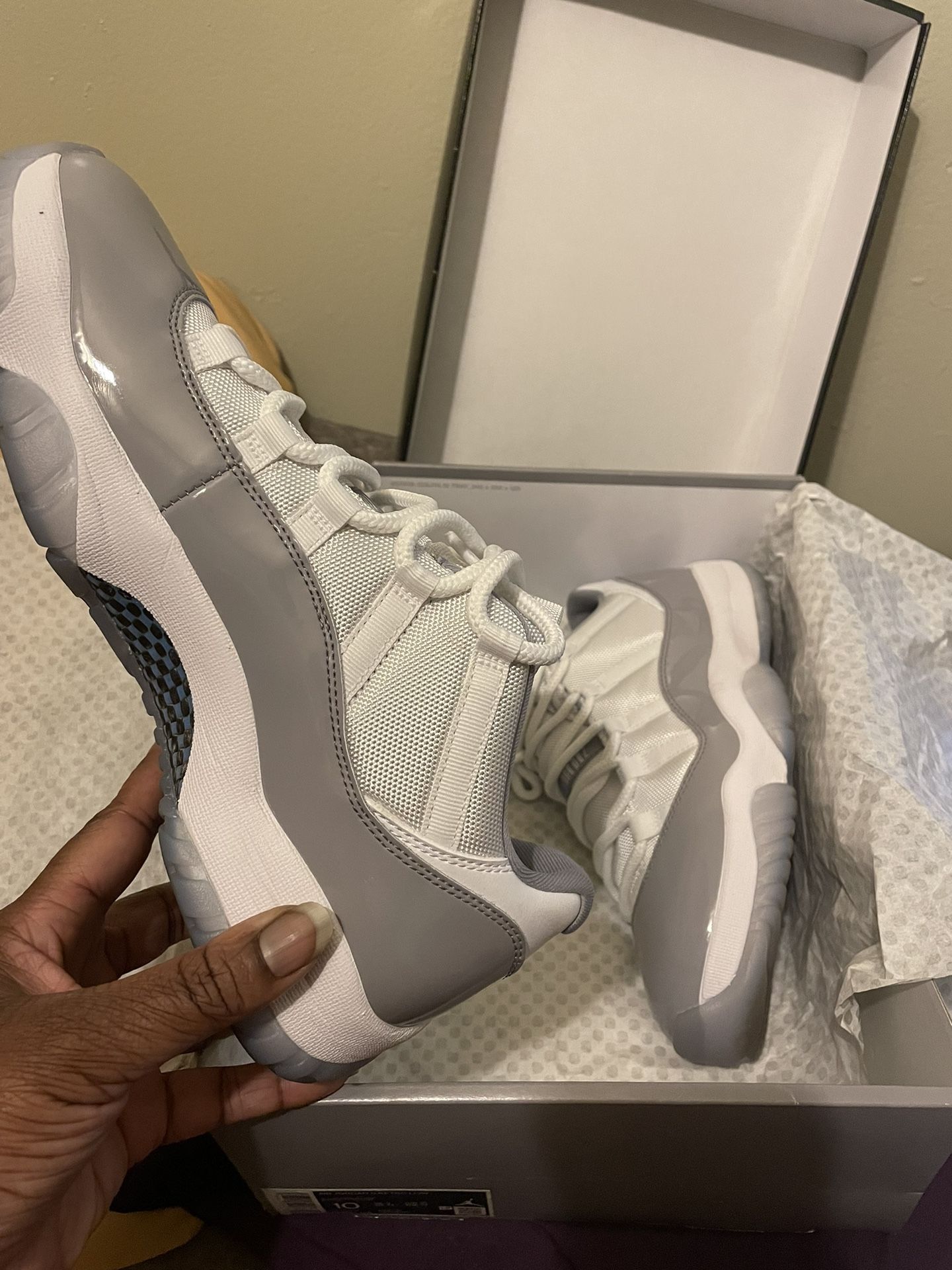 Air Jordan 11 Cement Grey 