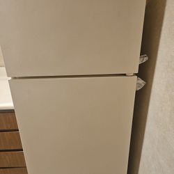 Kenmore Refrigerator 
