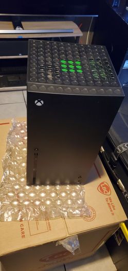 Xbox Series X Mini Fridge