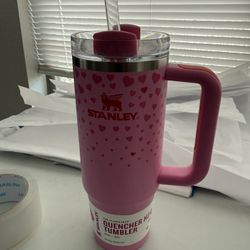 New 30oz Valentine Stanley 