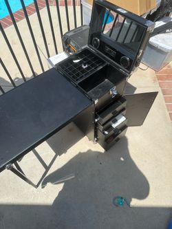 Mobile styling station for nail tec, hair stylist or barber