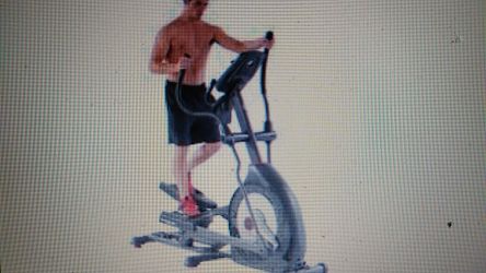 Schwinn Bluetooth Elliptical Syncs with RunSocial & Schwinn Trainer App