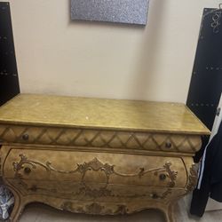 Dresser With 3 Big Drawers Good Condition